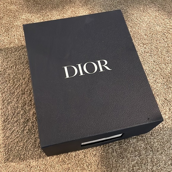 Kevin's DIOR Shoe Box from Bling Empire Season 1 *WILL SIGN* - Picture 4 of 8